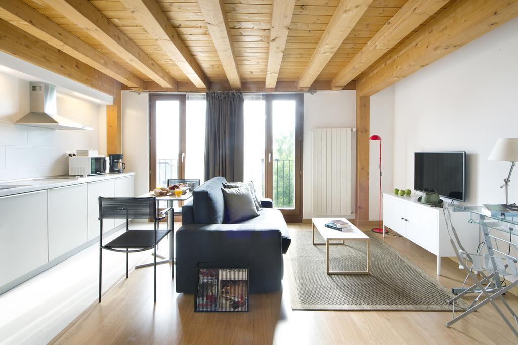 Estudios La Casa De Santa María Vitoria-Gasteiz Exterior foto